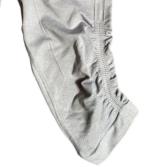 Lululemon awakening crop taryn toomey collection gray - Picture 8 of 11